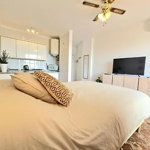 Aa Guest - The Golden Sea Views Eco Apartment
